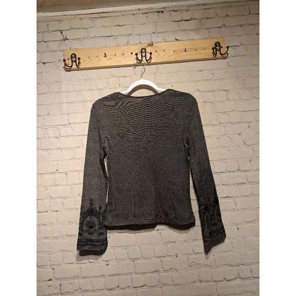 Eye shadow long sleeved stretchy top medium - Picture 2 of 3